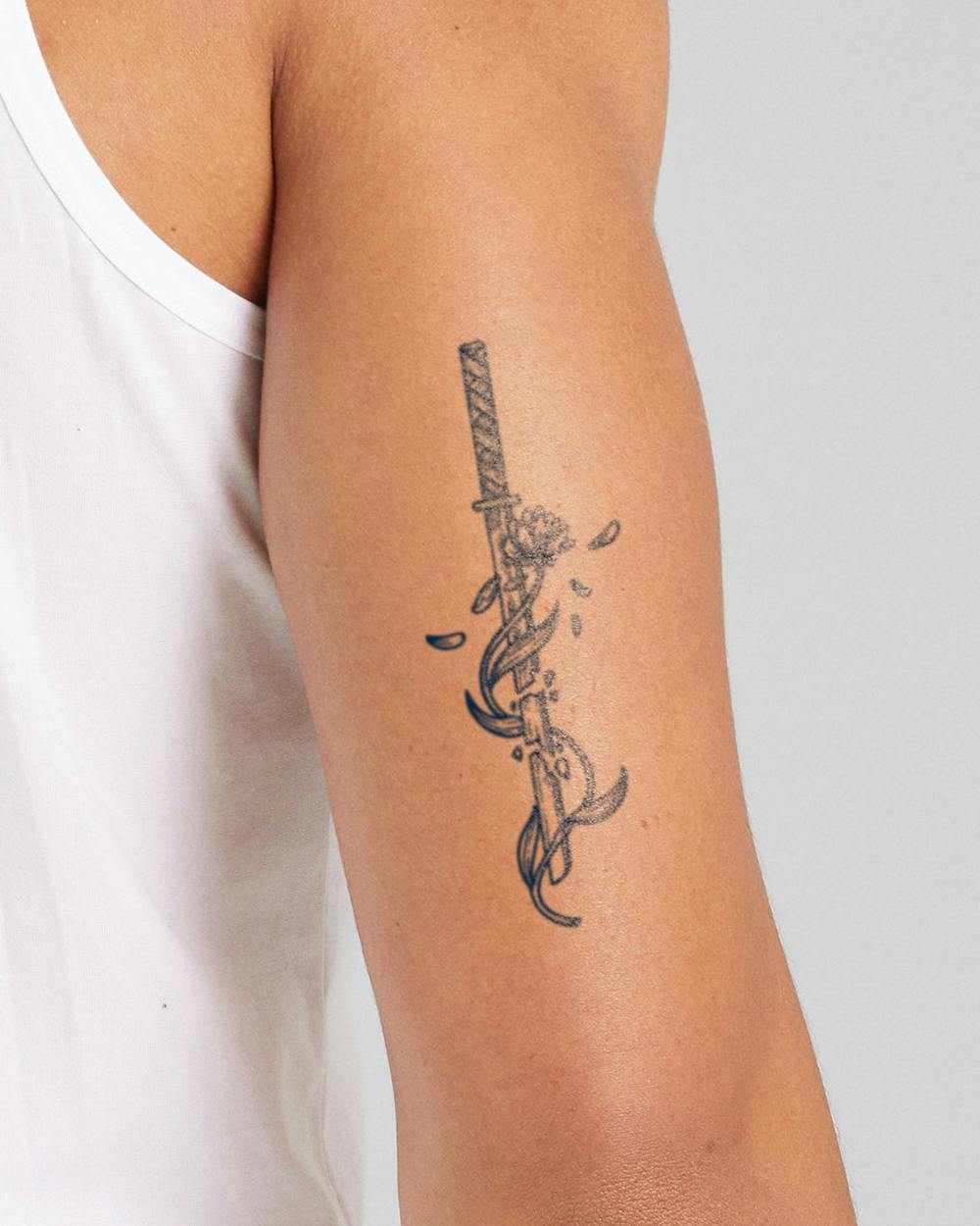 Queen Of Thewaterproof Crown With Sword Temporary Tattoo For Men